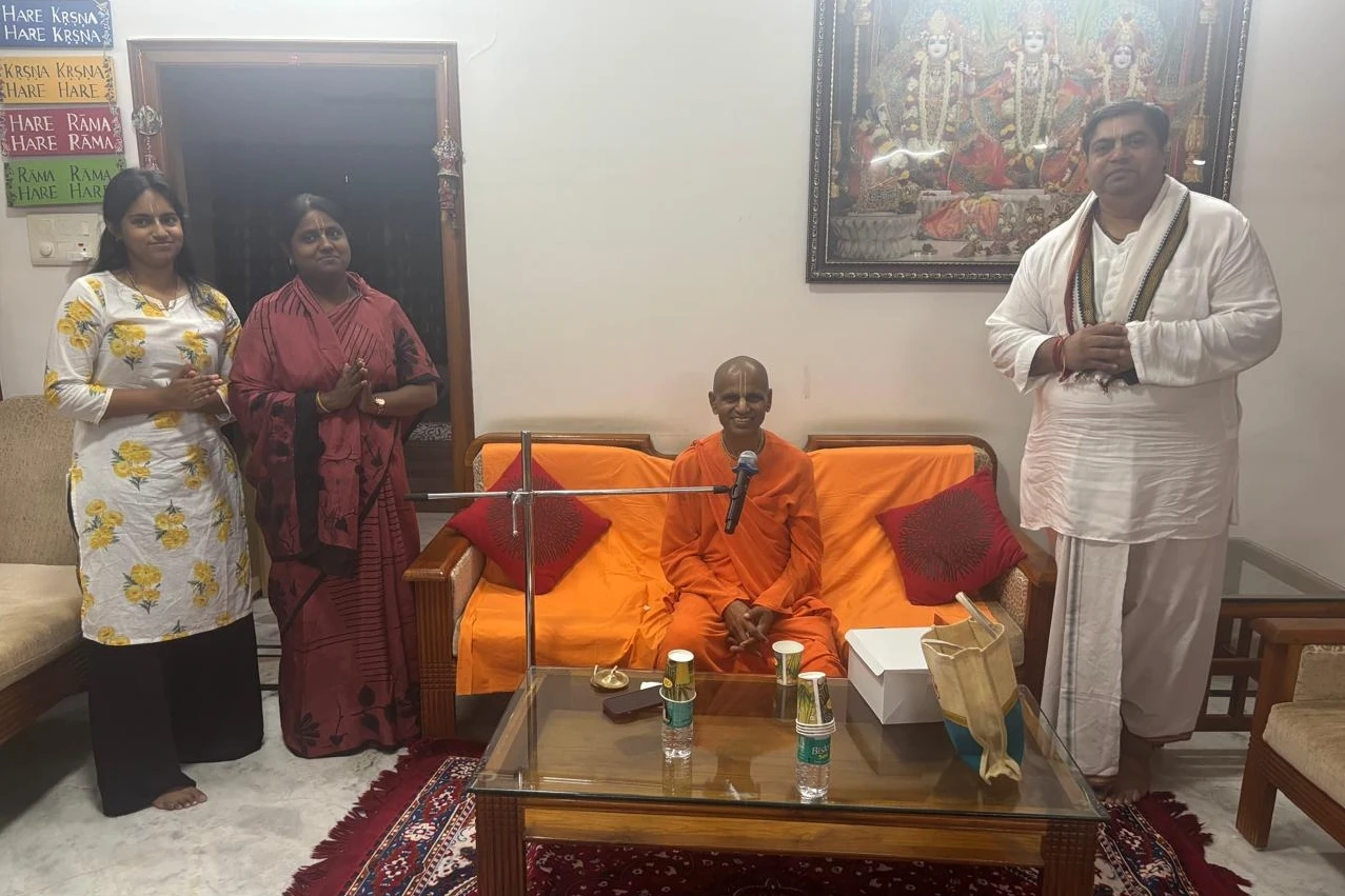 Zenith devotees with H.H. Bhakti Prem Swami Maharaj