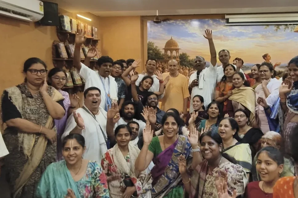 Zenith devotees with H.G. Gauranga Das Prabhu and H.G. Lilanand Das Prabhu